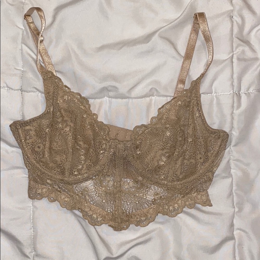 Cream wired bra